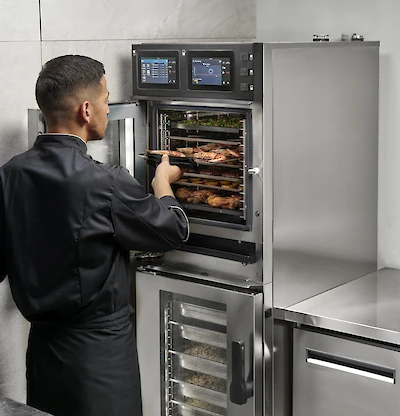 Cucina professionale con forno Lainox Naboo
