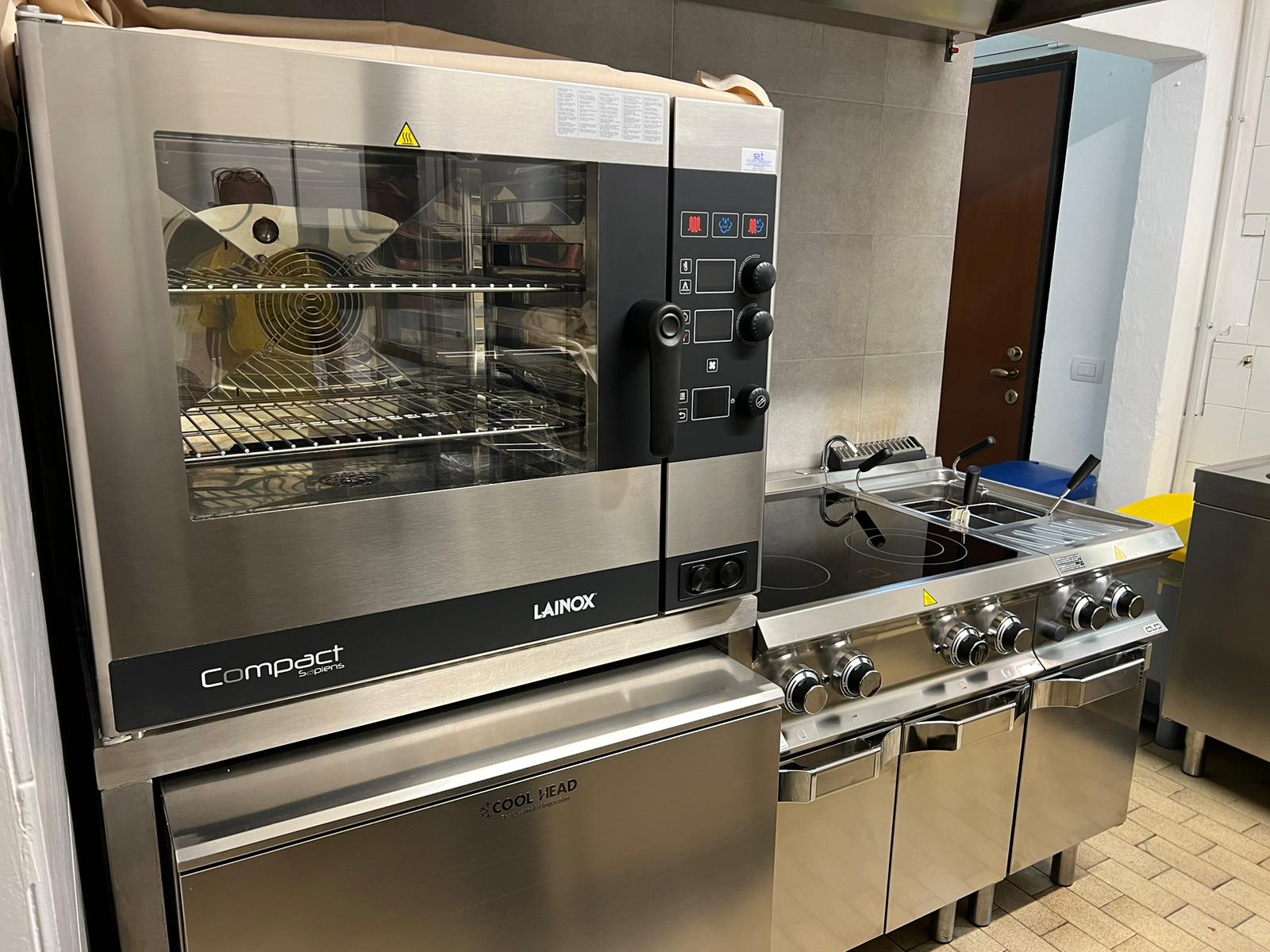 Cucina professionale con Lainox forni per ristorante 2