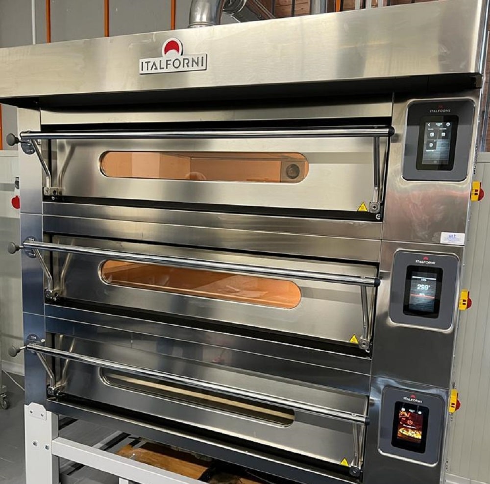 Linea completa di attrezzatura per pizzerie professionali 4