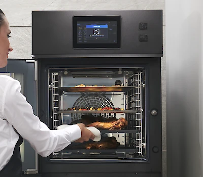 Cucina professionale con forno Lainox Naboo 2